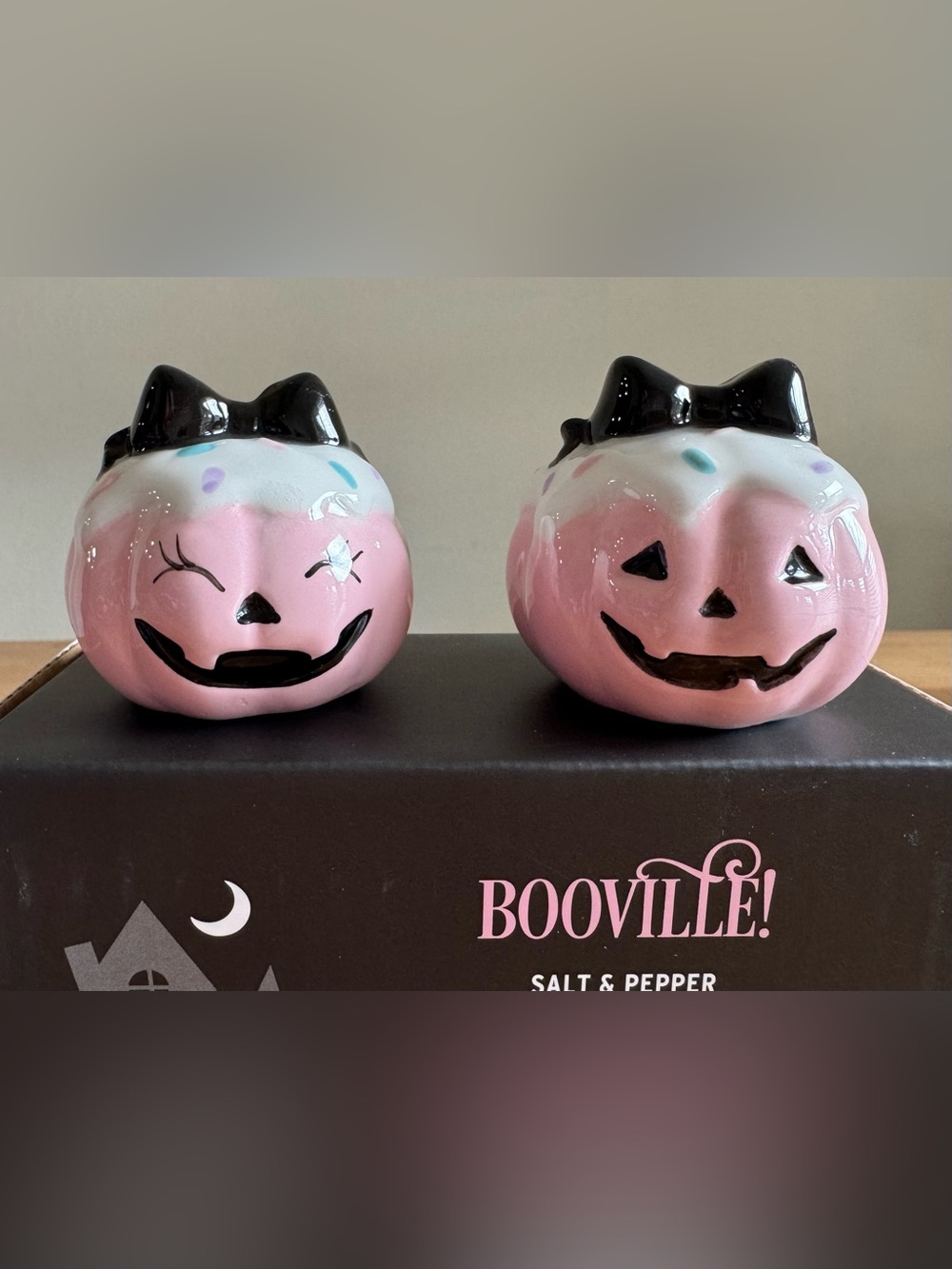 Coquette Halloween Pink Pumpkin Salt & Pepper Shaker Icing Sprinkles & Black Bow